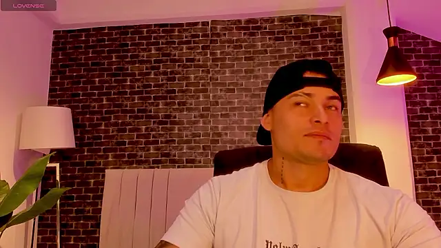 Snapshot of connorsmiith chatting on 4, 3, 2026 connorsmiith online show from 4, 3, 2026