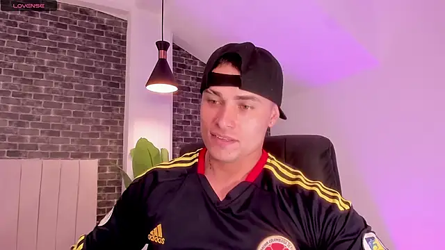 connorsmiith online show from 10, 3, 2026