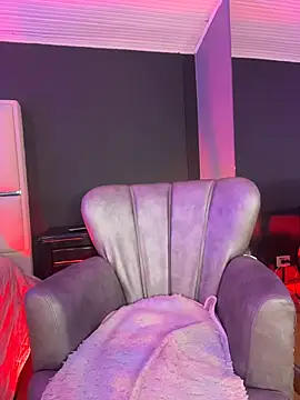 BellaFernandez   online show from 23, 6, 2026