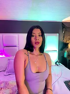 BellaFernandez   online show from 27, 10, 2025