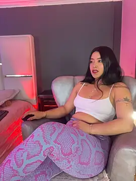 BellaFernandez   online show from 25, 6, 2026