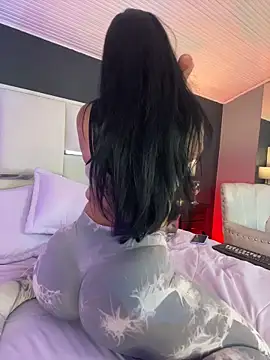 BellaFernandez   online show from 13, 1, 2026