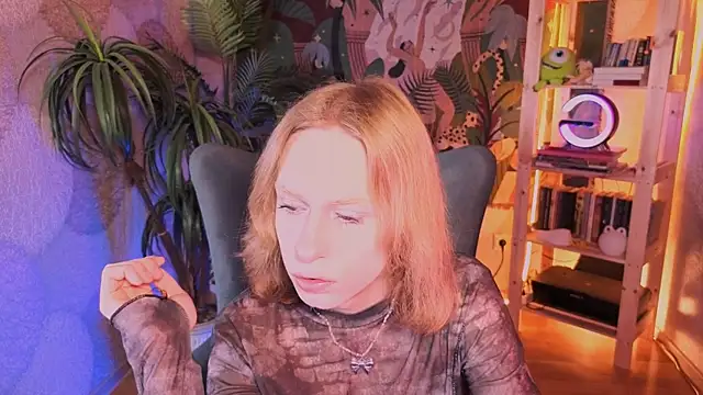 Snapshot of BarbieRichy chatting on 9, 11, 2025 BarbieRichy online show from 9, 11, 2025