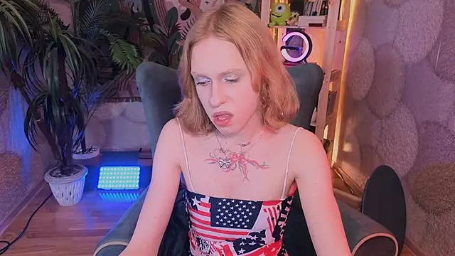 Snapshot of BarbieRichy chatting on 9, 11, 2025 BarbieRichy online show from 9, 11, 2025