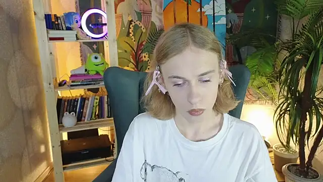 Snapshot of BarbieRichy chatting on 25, 9, 2025 BarbieRichy online show from 25, 9, 2025