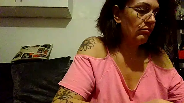 RubyyRosee online show from 23, 12, 2025