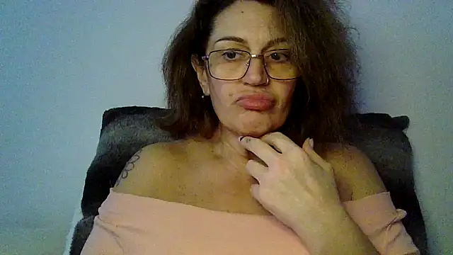 RubyyRosee online show from 6, 11, 2025