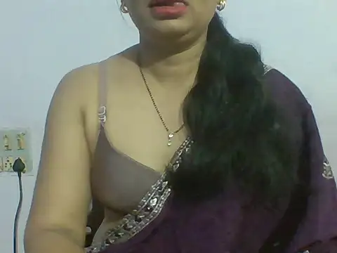 Snapshot of Marathi_q4een01 chatting on 10, 7, 2026 Marathi q4een01 online show from 10, 7, 2026