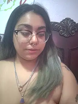 Lovelyrainn online show from 8, 11, 2025