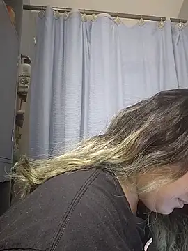 Lovelyrainn online show from 19, 10, 2025