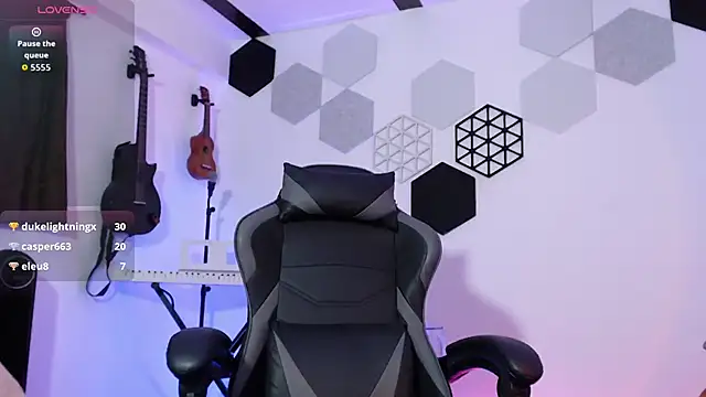 Susanahendrix online show from 11, 6, 2026