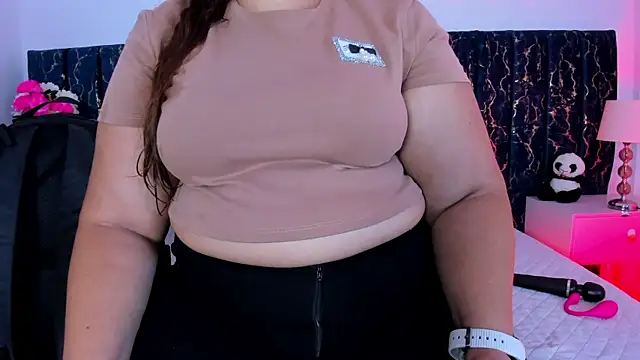 Snapshot of katte_landerr chatting on 10, 7, 2026 katte landerr online show from 10, 7, 2026
