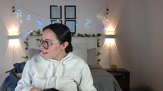 Megan 05  online show from 18, 3, 2026