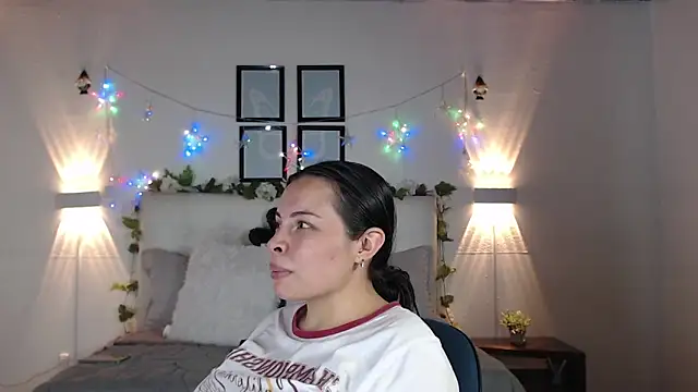 Megan 05  online show from 28, 3, 2026