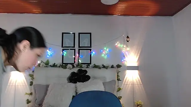 Megan 05  online show from 10, 4, 2026