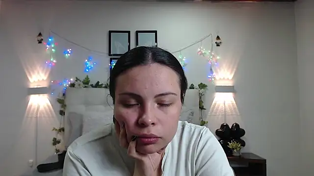 Snapshot of Megan_05_ chatting on 20, 5, 2026 Megan 05 online show from 20, 5, 2026