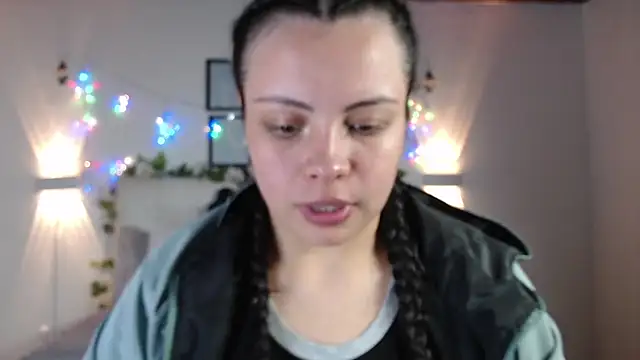Snapshot of Megan_05_ chatting on 4, 5, 2026 Megan 05 online show from 4, 5, 2026