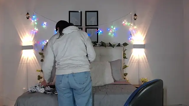 Megan 05  online show from 5, 3, 2026