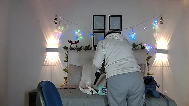 Megan 05  online show from 9, 1, 2026