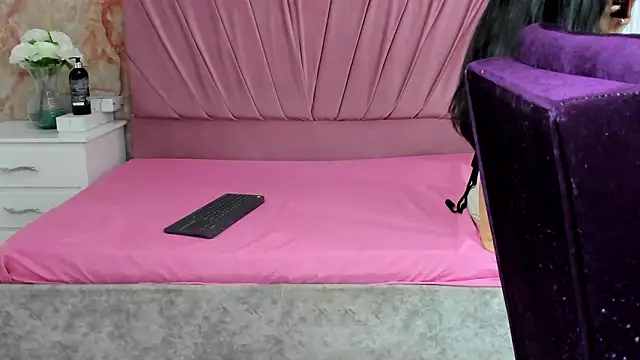 KatySweetas online show from 6, 2, 2026