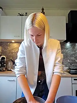 Sunny-Sin online show from 2, 10, 2025