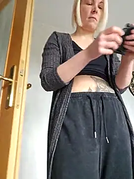 Sunny-Sin online show from 1, 3, 2026