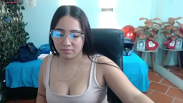 tinisweet online show from 9, 4, 2026
