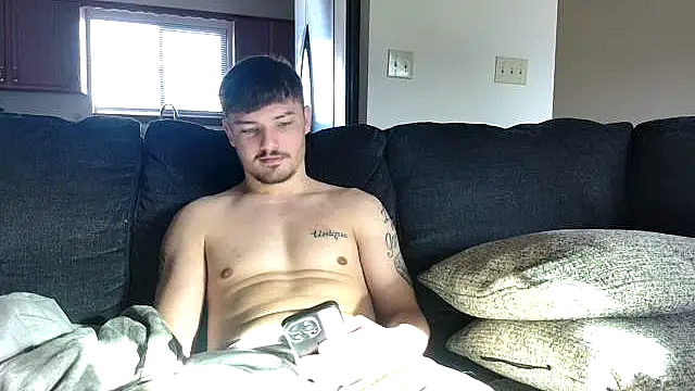 Snapshot of derekmontana2 chatting on 16, 2, 2026 derekmontana2 online show from 16, 2, 2026