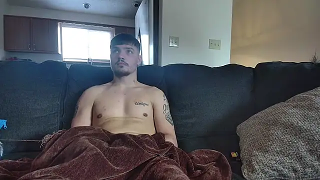 Snapshot of derekmontana2 chatting on 2, 3, 2026 derekmontana2 online show from 2, 3, 2026