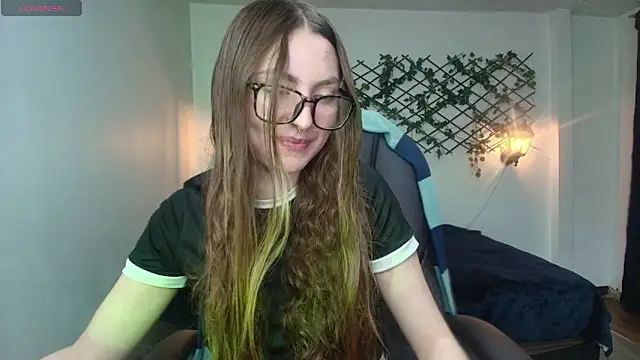 velvet  moon online show from 2, 4, 2026