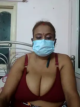 Snapshot of Barna_Love chatting on 4, 11, 2025 Barna Love online show from 4, 11, 2025