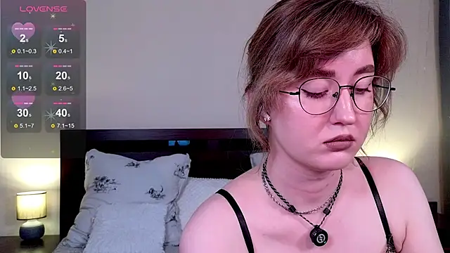 Snapshot of _AlexaFlowers_ chatting on 10, 6, 2026 AlexaFlowers online show from 10, 6, 2026