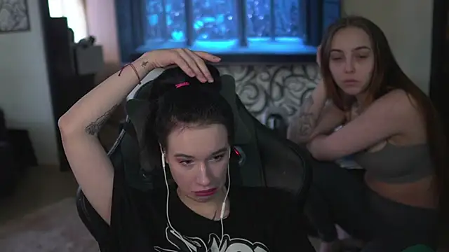 Snapshot of lis_silver chatting on 13, 1, 2026 lis silver online show from 13, 1, 2026