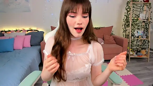 Snapshot of Zoe_Vee chatting on 24, 6, 2026 Zoe Vee online show from 24, 6, 2026