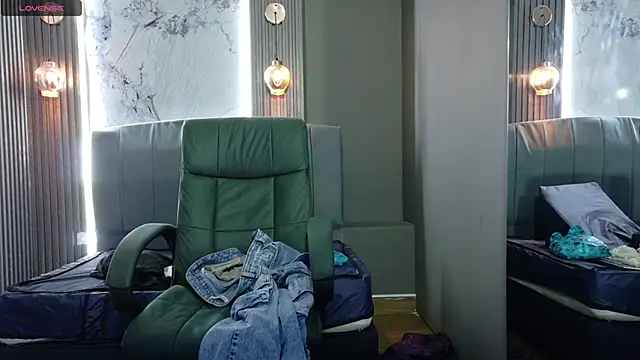 Megara 25 online show from 20, 9, 2025