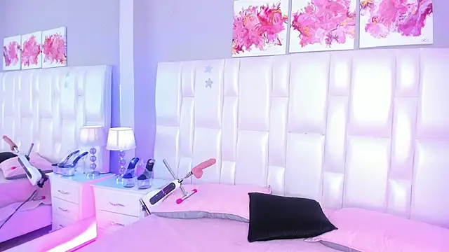 Snapshot of AmberMoss1 chatting on 10, 9, 2025 AmberMoss1 online show from 10, 9, 2025