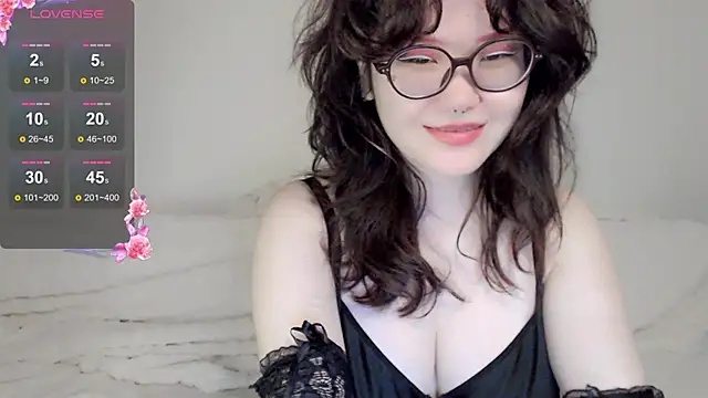 tsunade chan online show from 10, 9, 2025