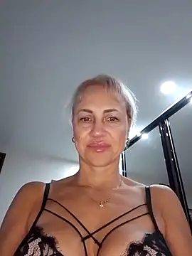 KissMiSveet online show from 19, 10, 2025