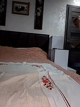 KissMiSveet online show from 24, 10, 2025