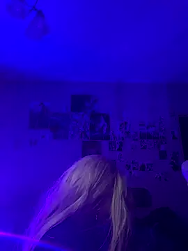 Snapshot of Akira-ivy chatting on 19, 9, 2025 Akira-ivy online show from 19, 9, 2025