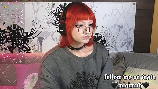 mia  yui online show from 25, 9, 2025