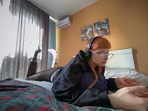 mia  yui online show from 11, 3, 2026