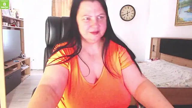 KendraSecrets online show from 8, 9, 2025