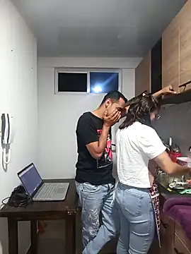 stivenlujan69 online show from 3, 10, 2025