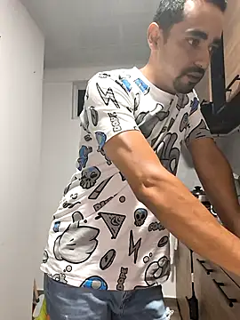 stivenlujan69 online show from 29, 11, 2025