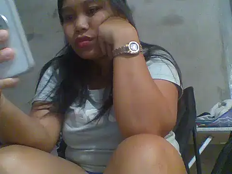 Veeluna16 online show from 1, 12, 2025