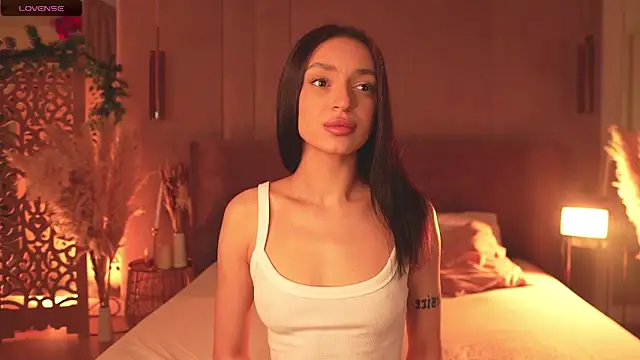 AdoraCortes online show from 7, 3, 2026