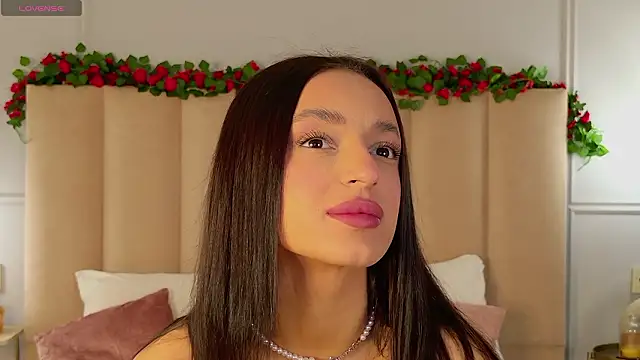 AdoraCortes online show from 6, 2, 2026