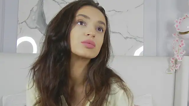 AdoraCortes online show from 21, 9, 2025