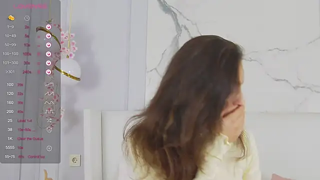 AdoraCortes online show from 9, 9, 2025